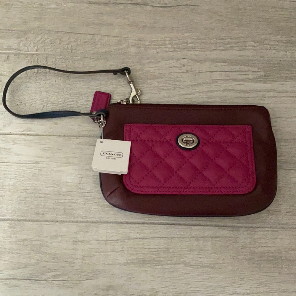 Coach Park Quilted Leather Medium Wristlet - Picture 4 of 9